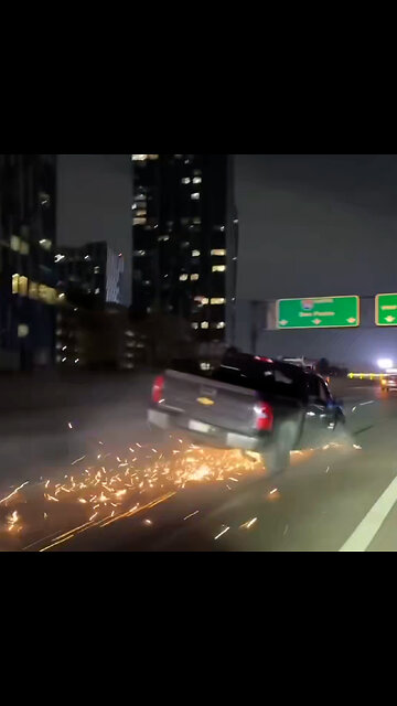 Persecución a alta velocidad en tres ruedas termina en arresto