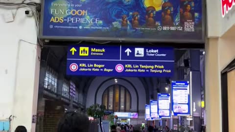 "Part 6: Rush Hour — When the Station Overflows