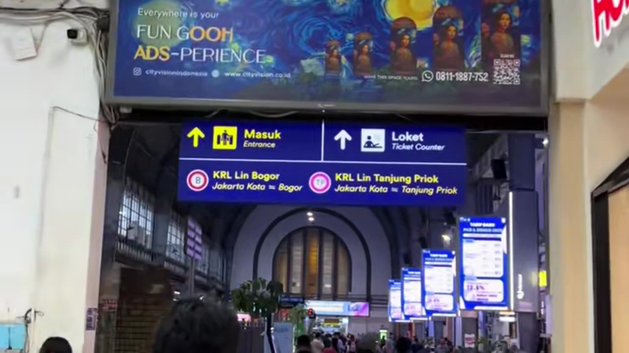 "Part 6: Rush Hour — When the Station Overflows