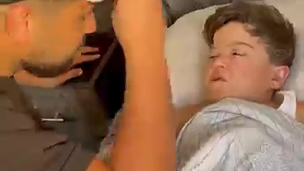 Funny Guy Video-28