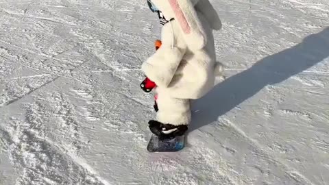 The little rabbit is very cute, it's just a bit troublesome. # Snowboarding # How cool is skiing