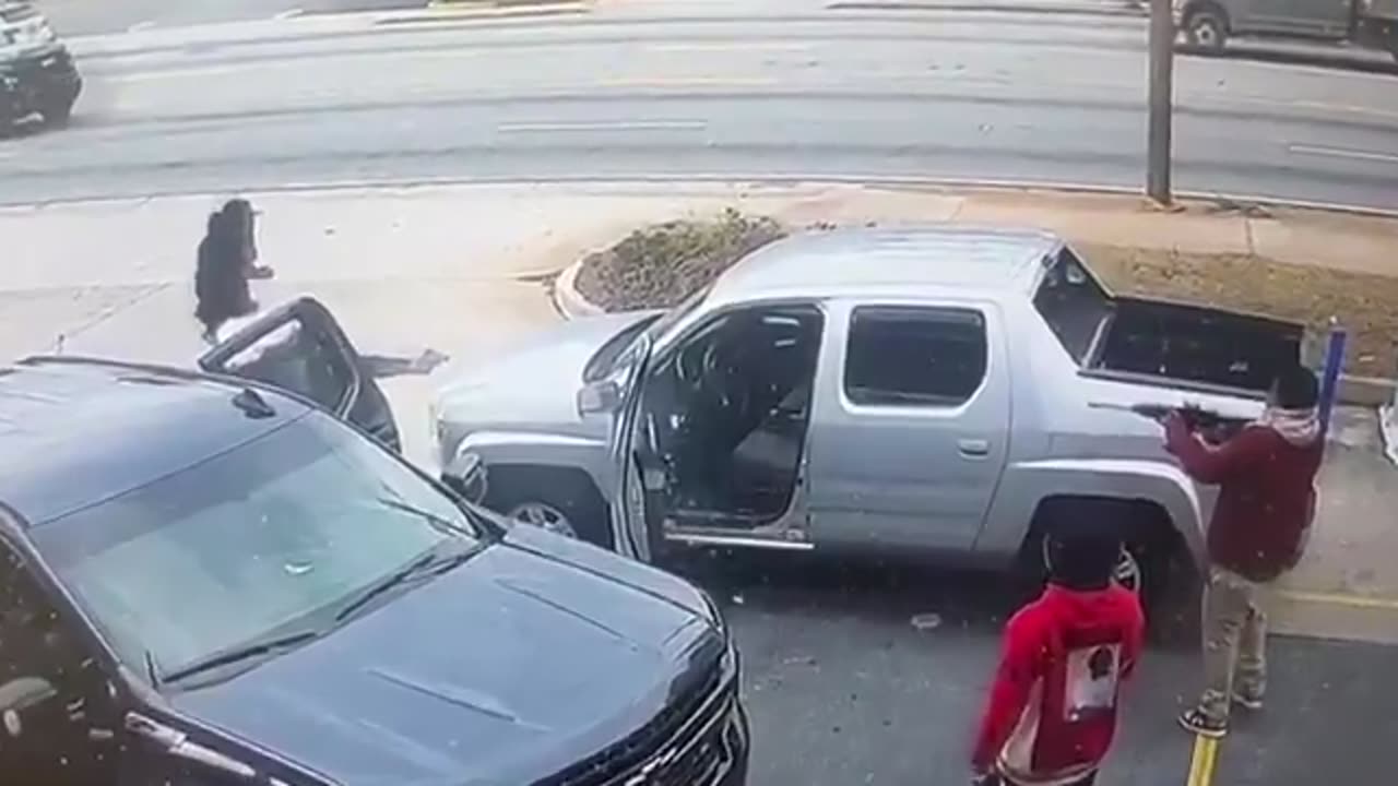 Video shows shootout at Atlanta gas station