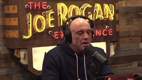 Joe Rogan on the show Pluribus about an alien virus that makes humanity a hive mind