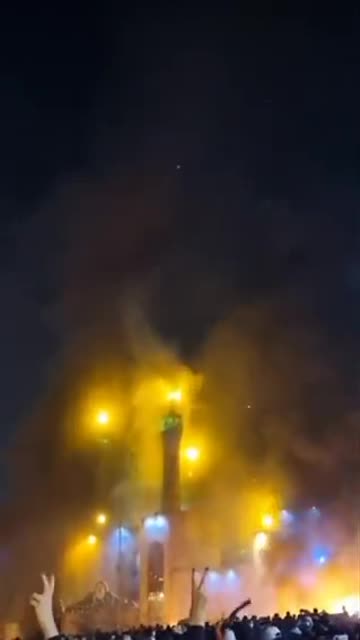 Iranian protesters set fire to the Al-Rasool Mosque in Tehran.