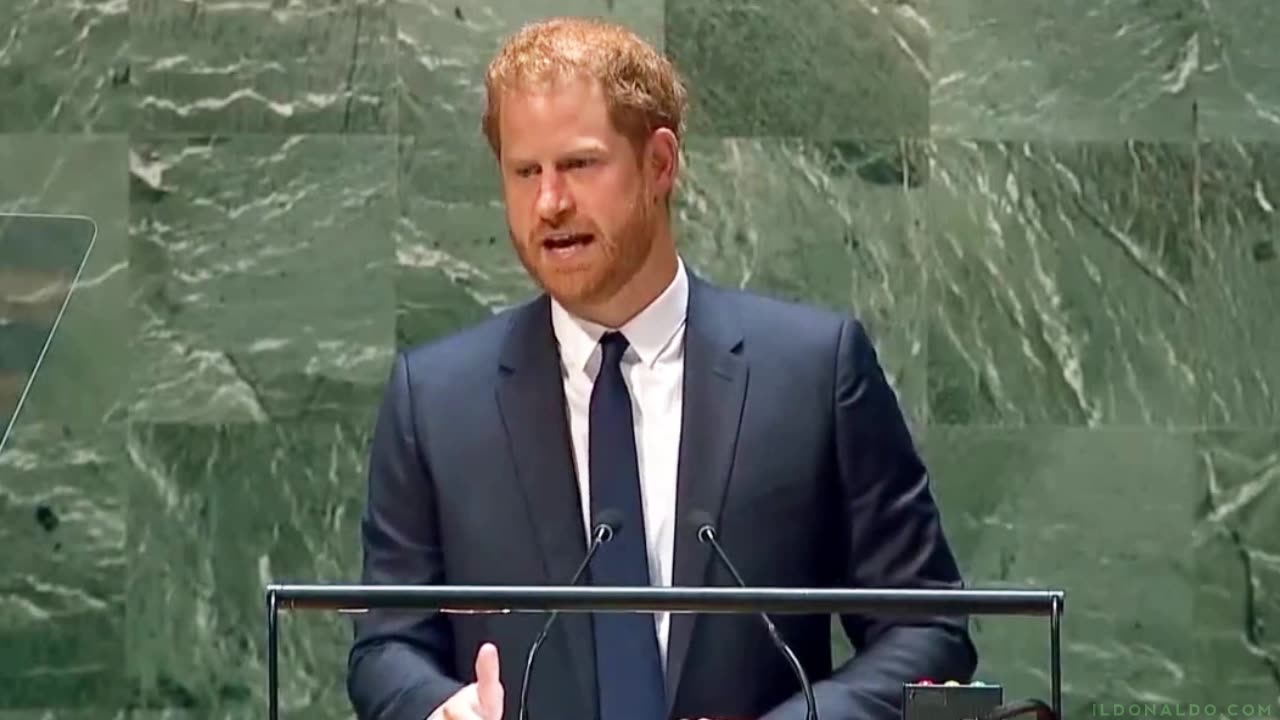 RUN, HARRY!!!🤣🤣🤣