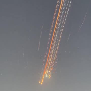 BREAKING Debris seen over Caribbean after SpaceX's Starship falls apart OR DISASSEMBLES