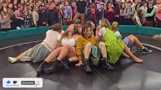 Beautiful Girls Hold On or Fly Off Teufelsrad Madness