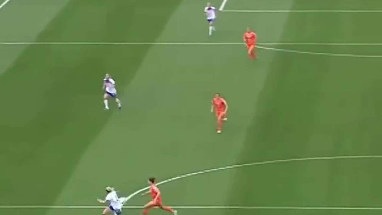 Hampton 👉 Russo 👉 LJ 😮‍💨