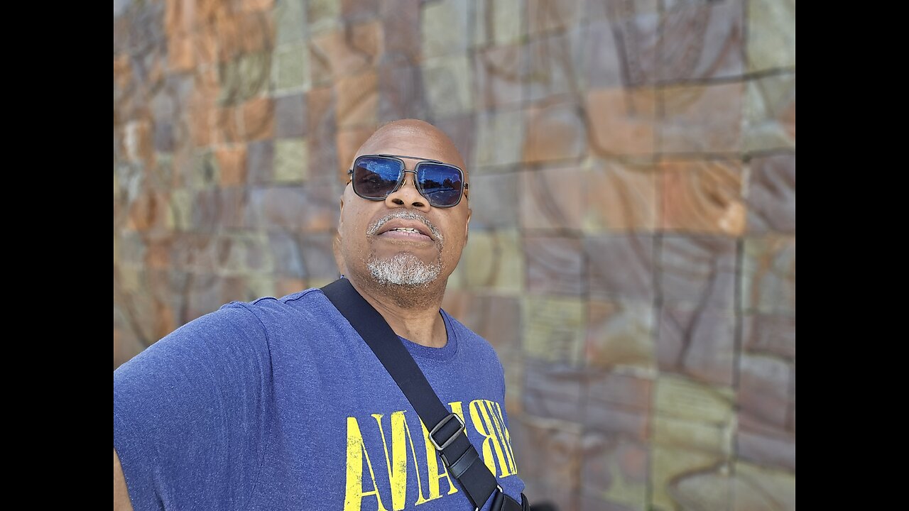 Just chill twin 😎 you're on vacation