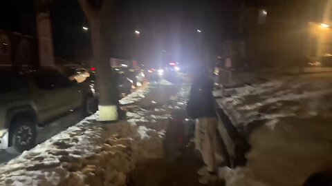 👮‍♂️ 🇺🇸 Live at scene as ICE reportedly shoots another in Minneapolis