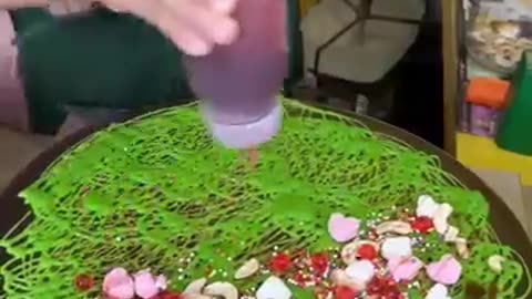 Unbelievable Thai Crepe Art – Can You Believe This Is Street Food?