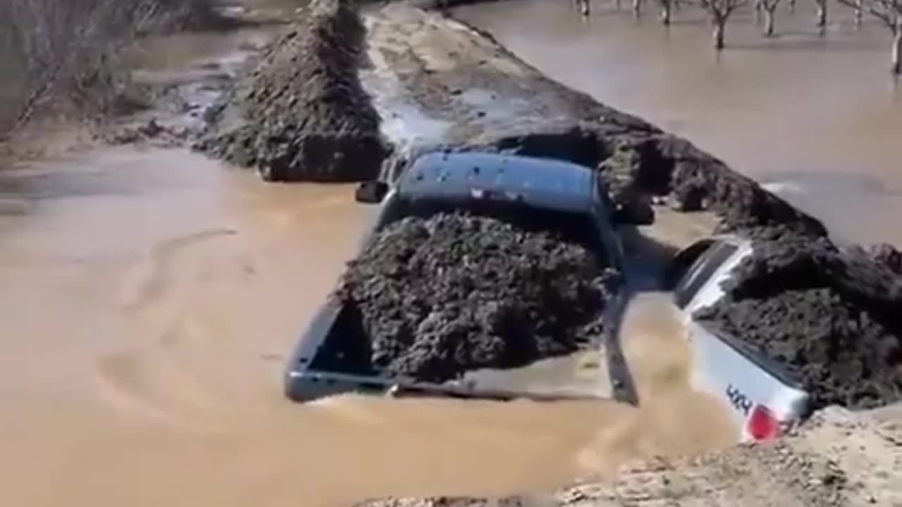 🤯🚜 Farmer Saves Crops by Driving Dirt Into a Levee Break! | FeedMyCuriosity
