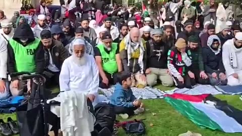 There are over 2,000 mosques in UK, so why do people pray in the streets under