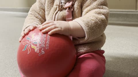 Baby Kayla + her favorite ball = cutest playtime ever 💕⚽