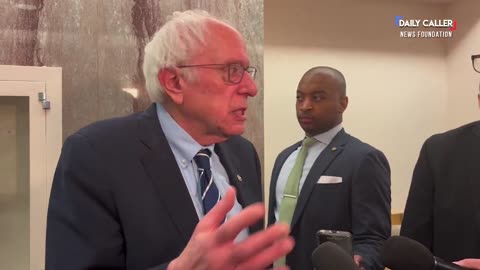 BREAKING 🚨 Sen. Bernie Sanders is in full panic mode