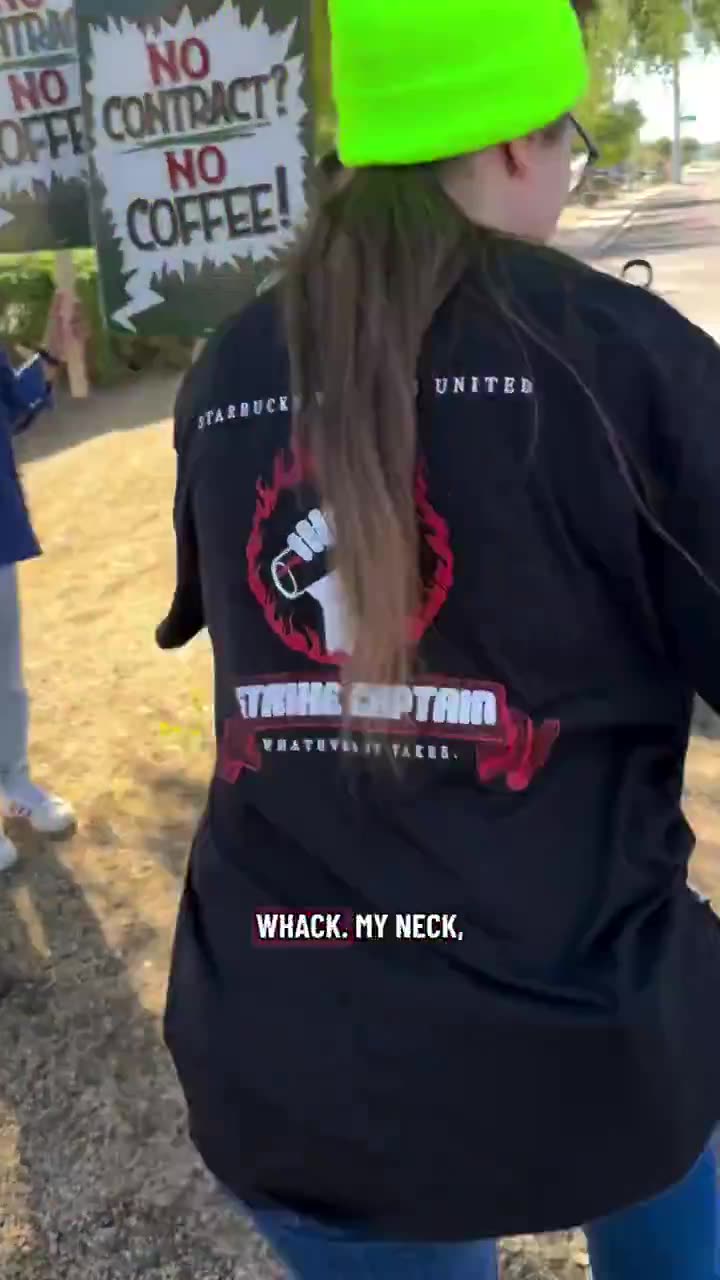 🤡 Phoenix Starbucks baristas—nothing screams "professional protest" like twerking