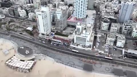 art installation has appeared on a Tel Aviv beach