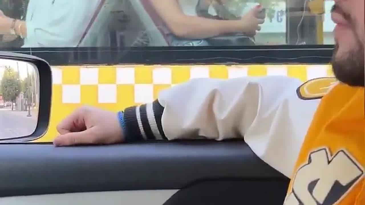 🤯✨ You Won't Believe This Hilarious Prank! | FeedMyCuriosity