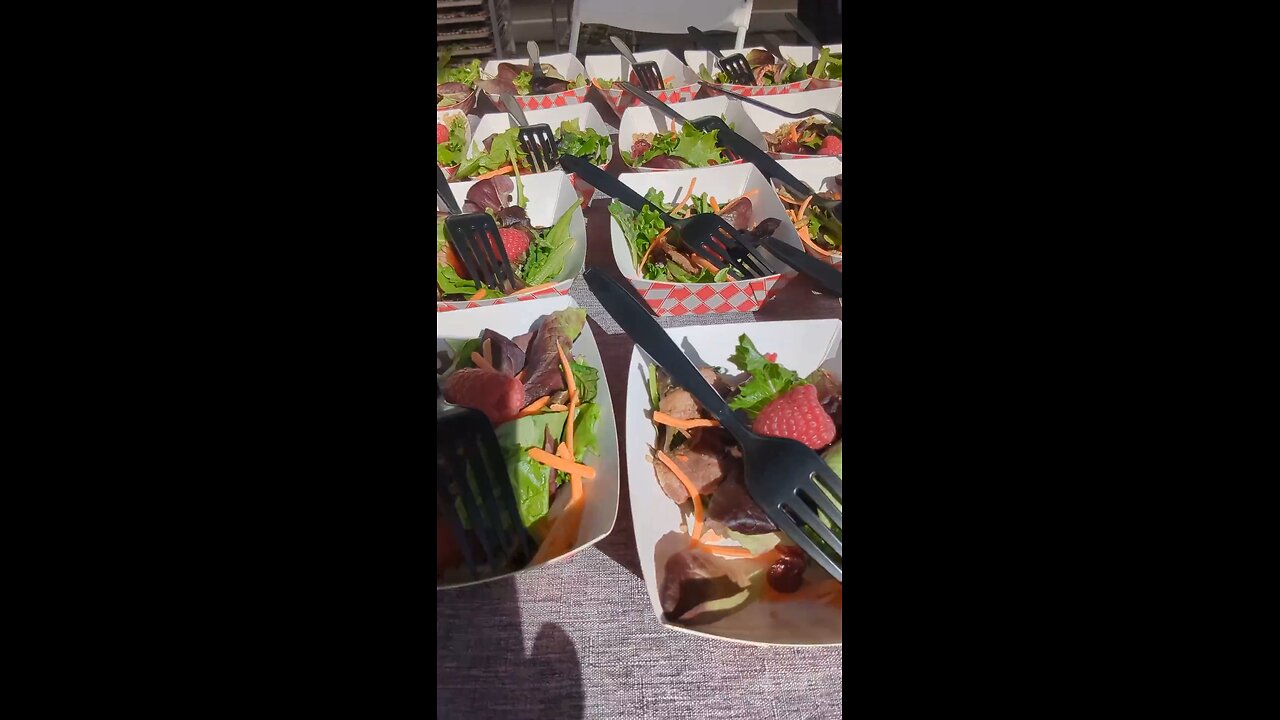 Steak Salads! #illuminatecommunitychurch #soulkitchen #chefn #4givenme #faithfoodfellowship