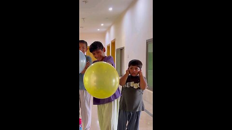 🎈 Balloon Burst Challenge | Who Will Win the Fun Reward? 🎁🔥