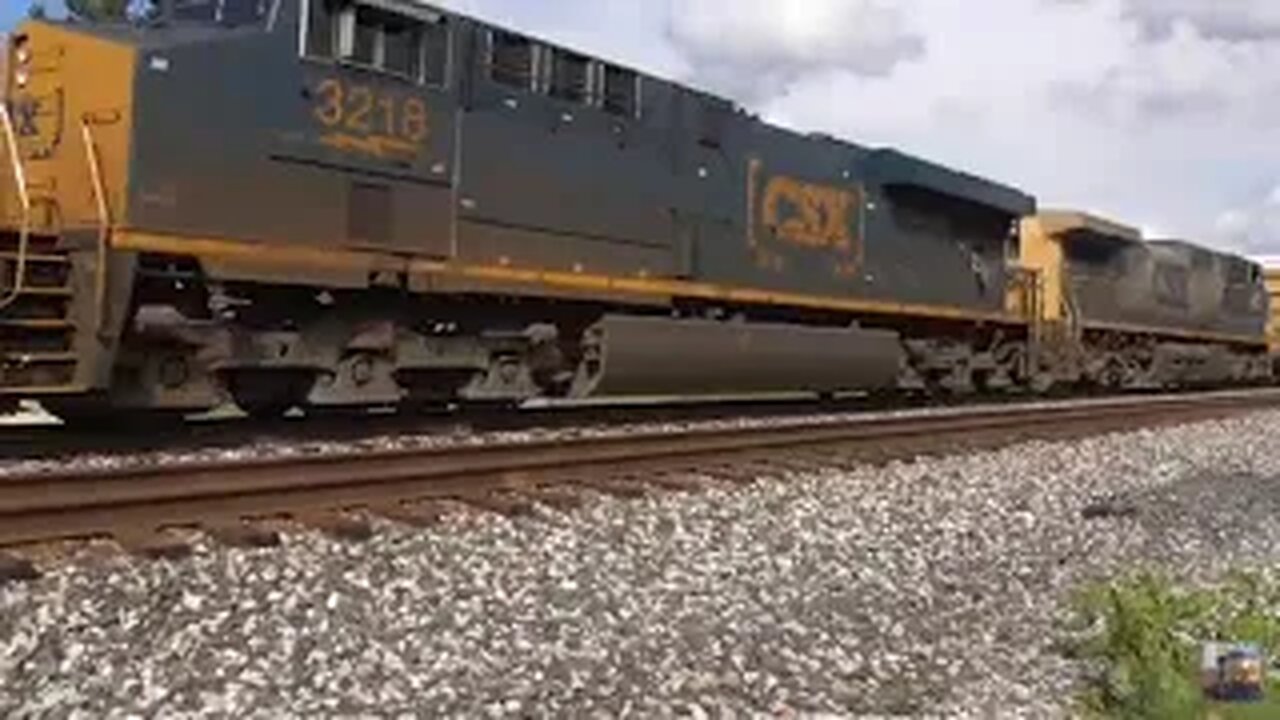 he SHOCKING Reality of CSX Trains in 2025 Revealed in Creston Ohio
