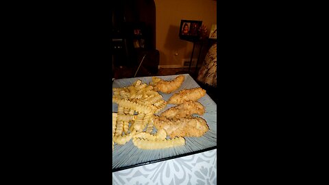 Eating Lee's Famous Recipe Chicken, Plymouth Rd, Livonia, MI, 11/24/25