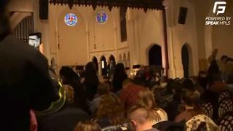 Anti-ICE protesters storms St. Paul, Minnesota church, shutting the service down.
