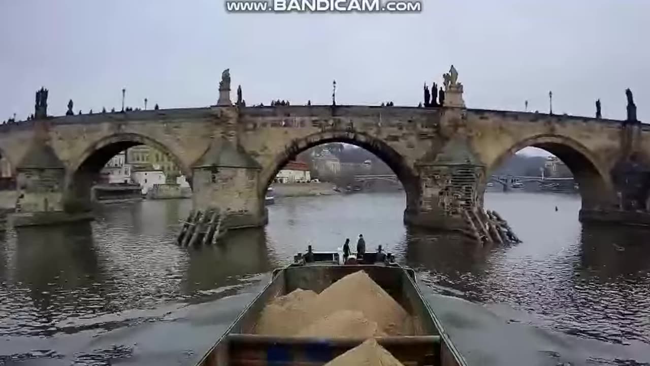 Remorker Obelix v Praze u Karlova mostu