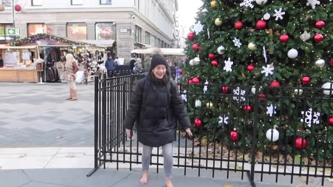 I went to Budapest Christmas Market in 0°C 32°F #BAREFOOT (Loser Ana Deleted YouTube Video)