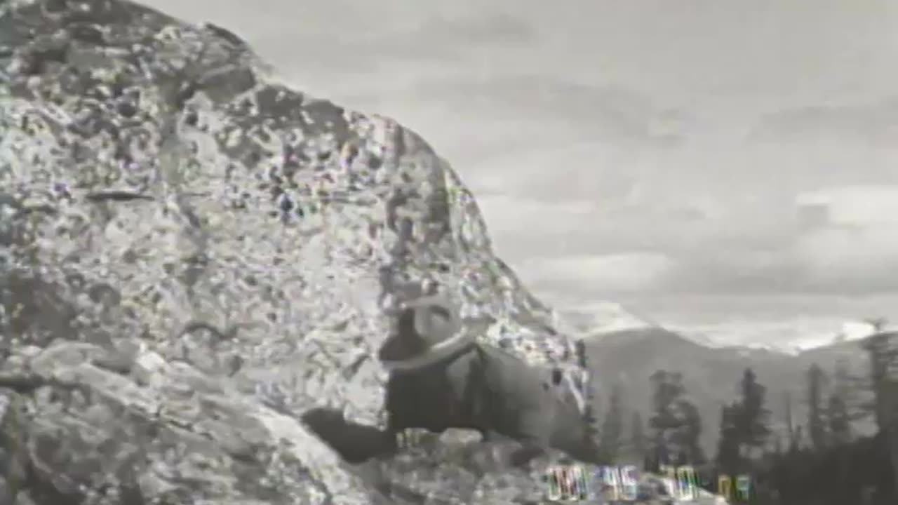 [MOUNTAIN CLIMBING IN BRITISH COLUMBIA] - [MOUNTAIN CLIMBING IN BRITISH COLUMBIA] - fc-fc-1022