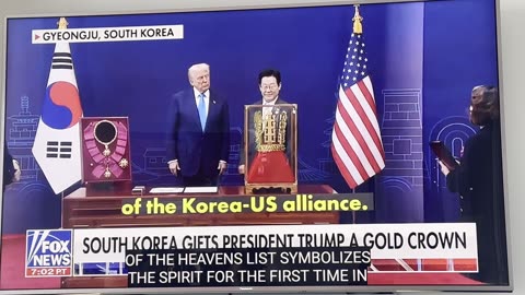 “No King” Protests as Trump Is Crowned in South Korea