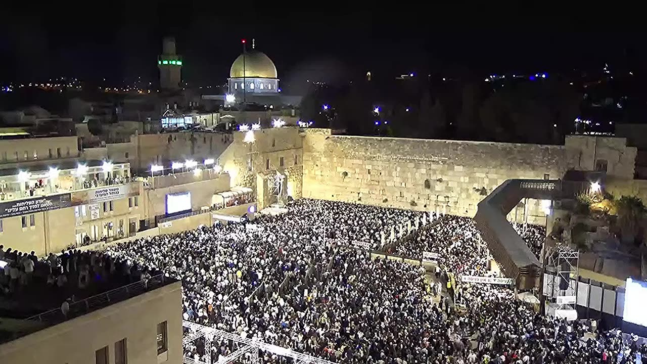 HUGE EVENT AT WESTERN WALL IN JERUSALEM