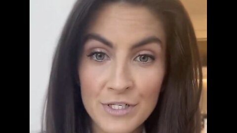 Kaitlan Collins has a meltdown over Trump displaying his mugshot outside the Oval Office