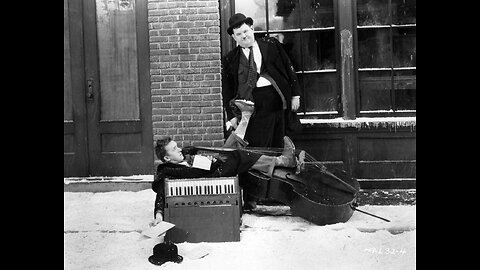 Laurel & Hardy - Below zero (1930)