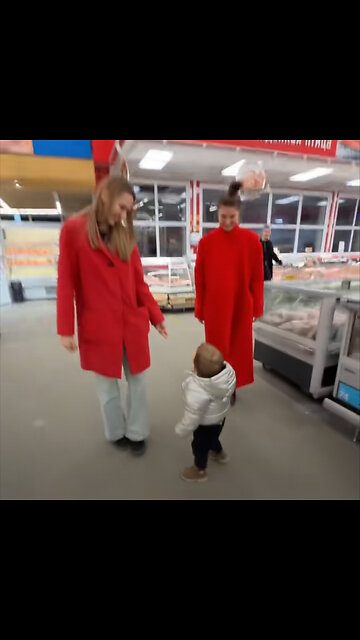 "¿Quién de ustedes es mi mamá?"