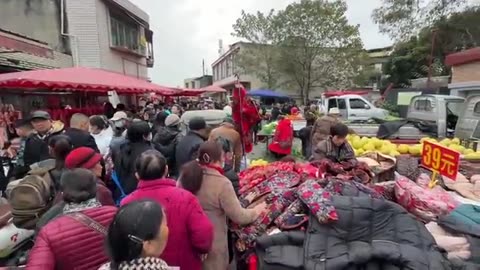 Chengdu Village Market Tour: Sugar Art to Golden Corn Cakes in Sichuan, China