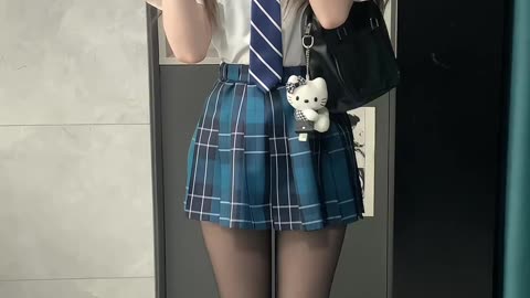 Feminine Jet Black Tights Exuberant Model Pose | Daily Beauty EP 1013