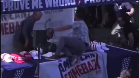 New Video Murder Charlie Kirk After Guy pick-up the detonator