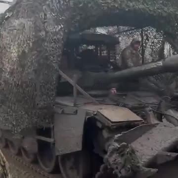 Russian Advance Unstoppable: T-72B3 Tanks Equipped for Modern Warfare.