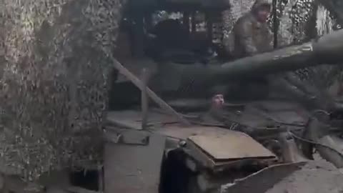 Russian Advance Unstoppable: T-72B3 Tanks Equipped for Modern Warfare.