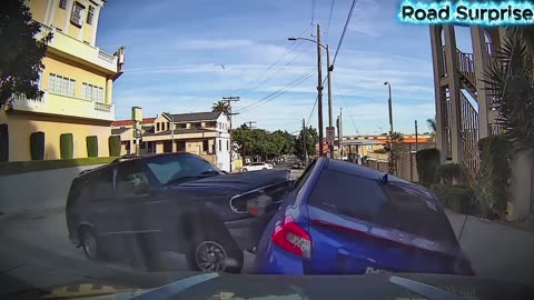 OMG! Real Car Crashes