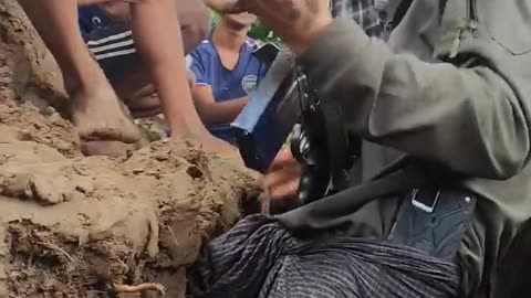 😄🎸 Myanmar War | Peacock Force Fighter Dances with G3 Rifle Fun | RCF