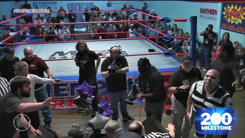 Nick Dinsmore vs Derrick King + Full Retirement Angle !