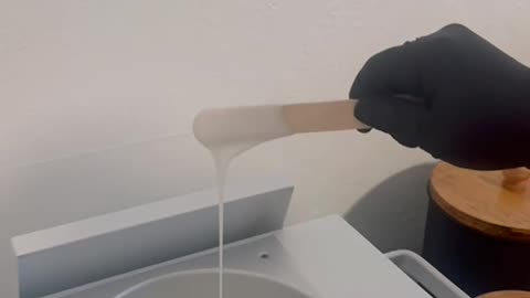 Underarm Waxing with Sexy Smooth White Chocolate Dream Hard Wax by @luminous.by.lex