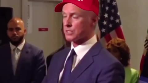 Gavin Newscum gets new Trump hats 🤣🤣🤣