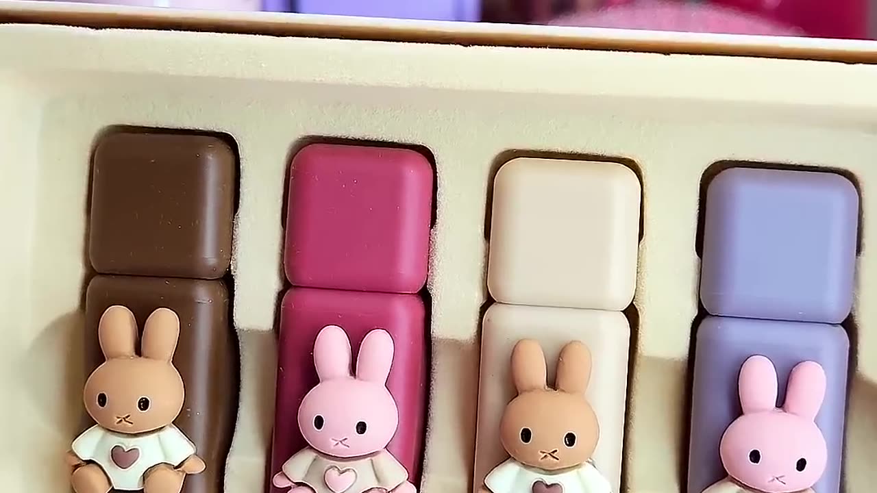 #beauty #beautyproducts #makeup #makeuphacks #lipstick #mini #shorts #asmr #oddlysatisfying #kawaii