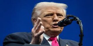 Trump Signs Epstein Bill, Takes Aim at Dems' Ties to Abuser