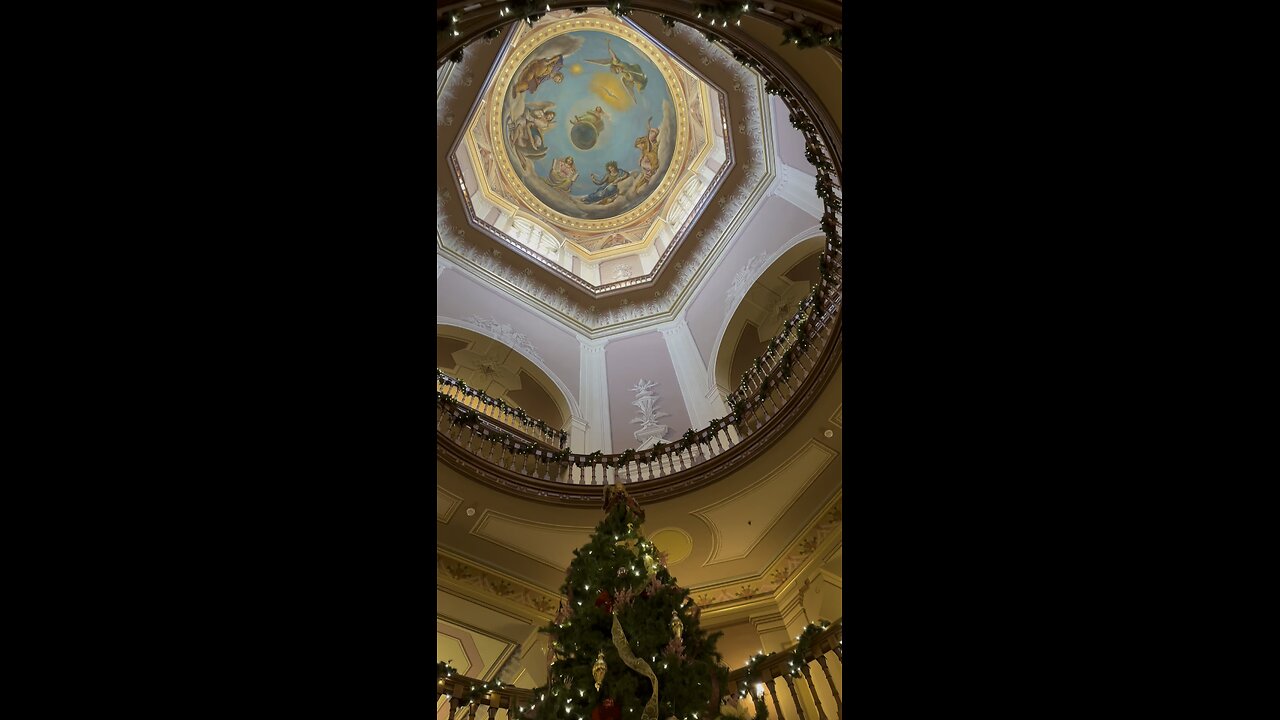 Notre Dame Grotto & Golden Dome | 4K