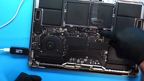 Fixing A DEAD 15 Inch MacBook Pro Not Powering On