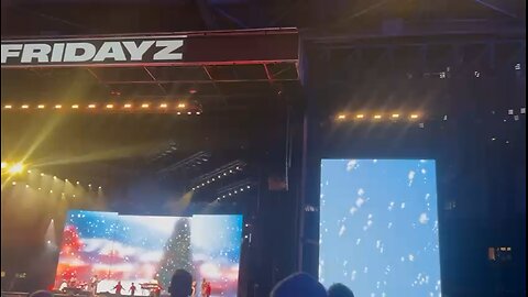 Mariah Carey all I want for Christmas